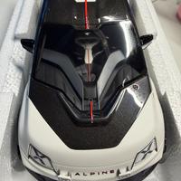 Alpine 1:18 ottomobile