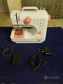 Machina di cucire portabile acumulatore