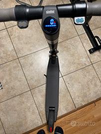 Monopattino elettrico Ninebot by Mercedes-Benz