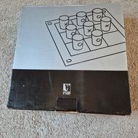 Gioco TRIS con bicchierini