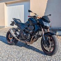 Kawasaki Z750 R