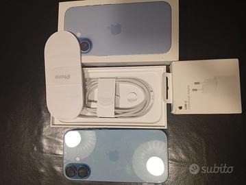  iPhone 17 blu appena comprato
