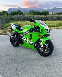 KAWASAKI ZX 7R Ninja 750 1998 Moto e Scooter In vendita a Salerno