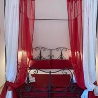 Letto a baldacchino