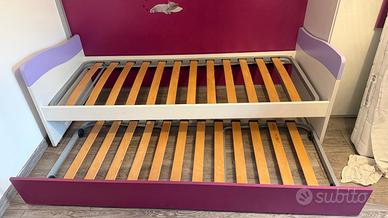 Letto doppio con comodino