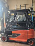 Carrello elevatore elettrico marca Linde 3000kg