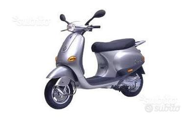 Ricambi usati piaggio vespa 50/125 2000