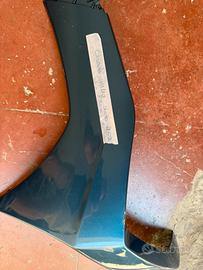 Chiusura laterale scudo destra Beverly 400 2022