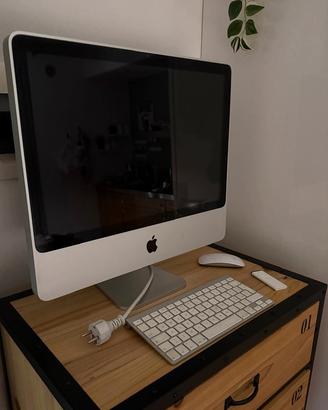 iMac20 mod. A1224 con tastiera e mouse wireless