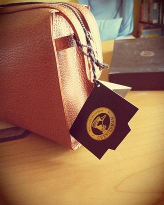 borsa nuova con cartellino