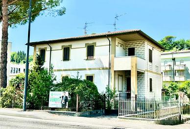 3 LOCALI A SPOLETO