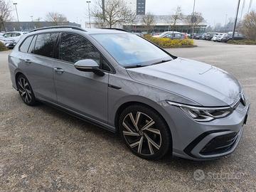 Volkswagen Golf 8 sw - 1.5 tsi 131cv R-Line