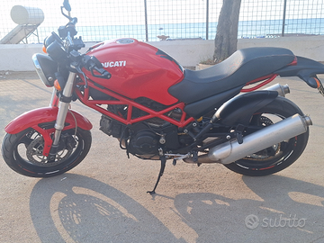 Monster 695 ducati