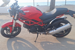 Monster 695 ducati