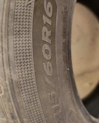 Pneumatico semi nuovo  per  automobile 