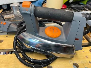 Ferro da stiro a vapore