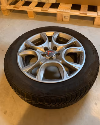 Cerchi R16 + gomme invernali