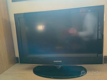 TV Samsung 26 pollici LE26D450G1W guasto