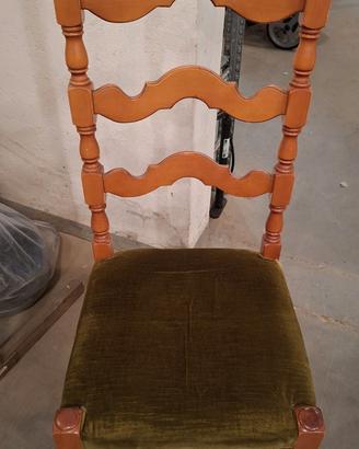 2 SEDIE VINTAGE IN LEGNO E SEDUTA IN VELLUTO 