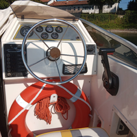 Cabinato semicabinato natante