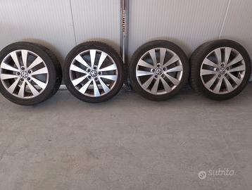Gomme invernali 225/45 R17 con cerchi originali Vo