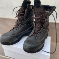 Anfibi stivali vibram montagna soft air