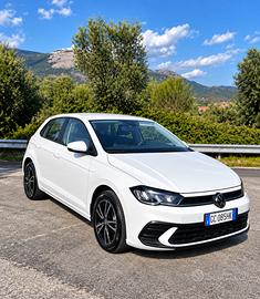 Volkswagen Polo 1.0 80 CV 2022 18.864 neopatentati