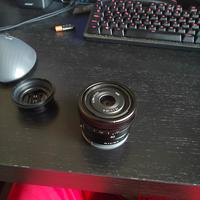 Sony 40 F2.5