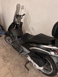 Piaggio Beverly 250ie - 2006 -PERFETTO