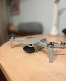 DJI Mini 4K Fly More Combo (3 Batterie + Case)