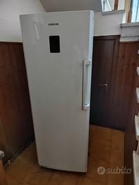 Congelatore Samsung verticale classe A+