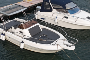 Terminal boat freetime 24 motore 30 ore