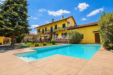 CASCINALE COMPLETAMENTE RISTRUTTURATO !!!