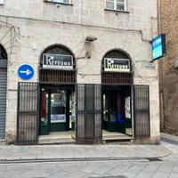 Negozio zona centrale di telefonia elettronica etc