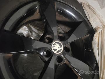 skoda cerchi in lega nero lucido