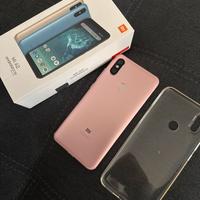 Telefono Mi A2 Xiomi con custodia trasparente