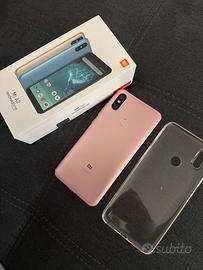 Telefono Mi A2 Xiomi con custodia trasparente