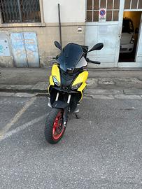 Aprilia sr gt 200
