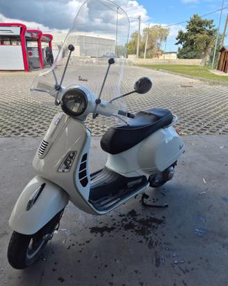Vespa gts 300