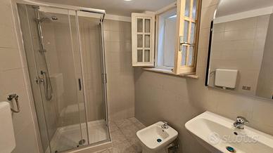 Ampio garage in zona grazie