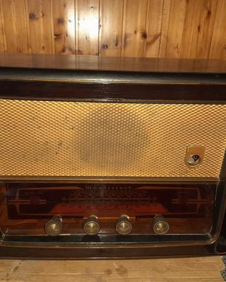 radio a valvole con fm (revisionata-funzionante)