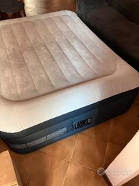 Materasso matrimoniale gonfiabile con pompa
