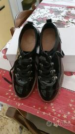 Scarpe stringate lucide Catwalk donna TG 41