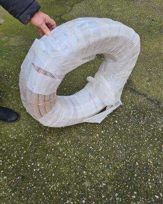 Tubo  spiralato  con filo acciaio interno