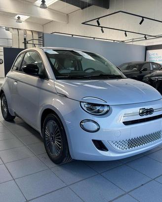 FIAT 500 Berlina Hybrid Icon