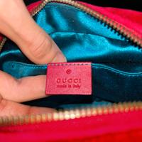 Gucci GG marmont small camera bag in velluto rosso