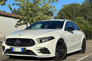 MERCEDES CLASSE A 180 D AMG LINE