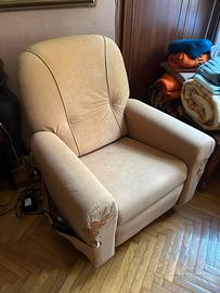 POLTRONA ELETTRICA PER ANZIANI