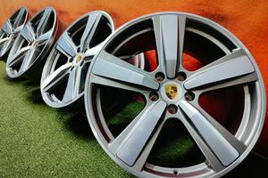 Cerchi Porsche Cayenne E-Hybrid Originali R22