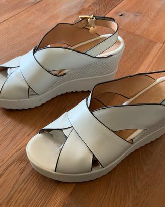 Scarpa in pelle